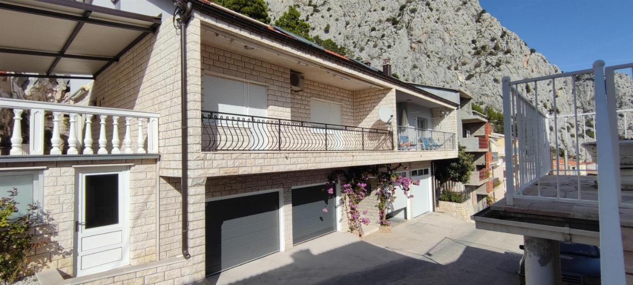 Apartment Adrian Omiš Εξωτερικό φωτογραφία