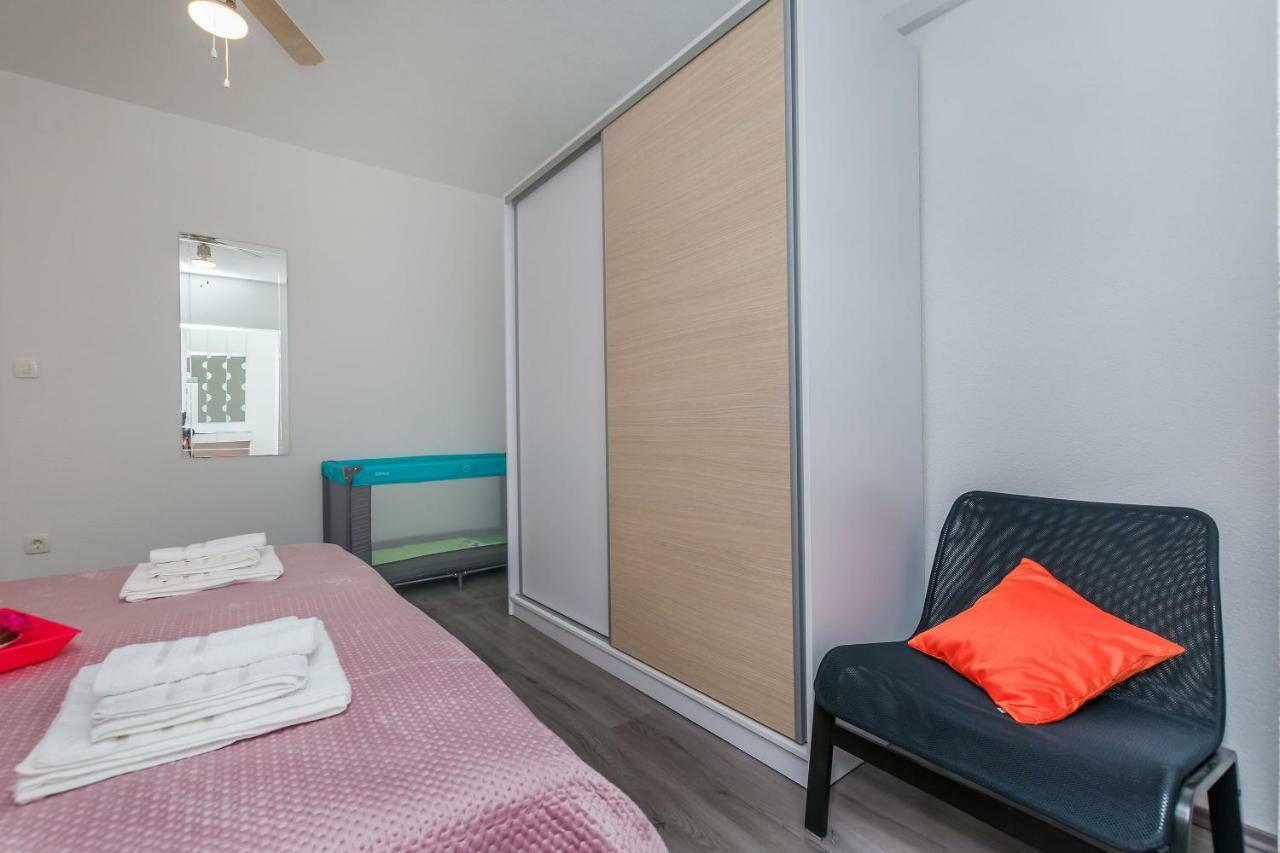Apartment Adrian Omiš Εξωτερικό φωτογραφία
