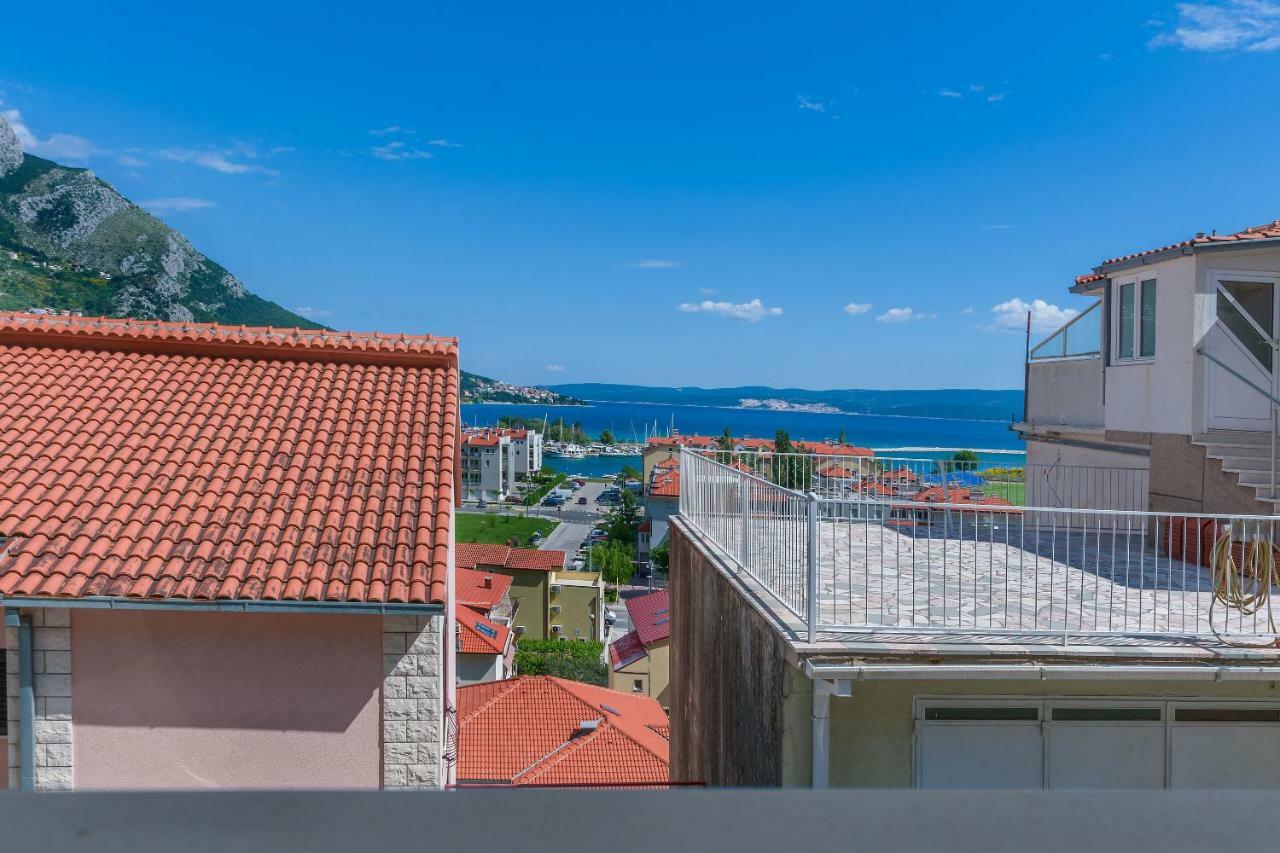 Apartment Adrian Omiš Εξωτερικό φωτογραφία