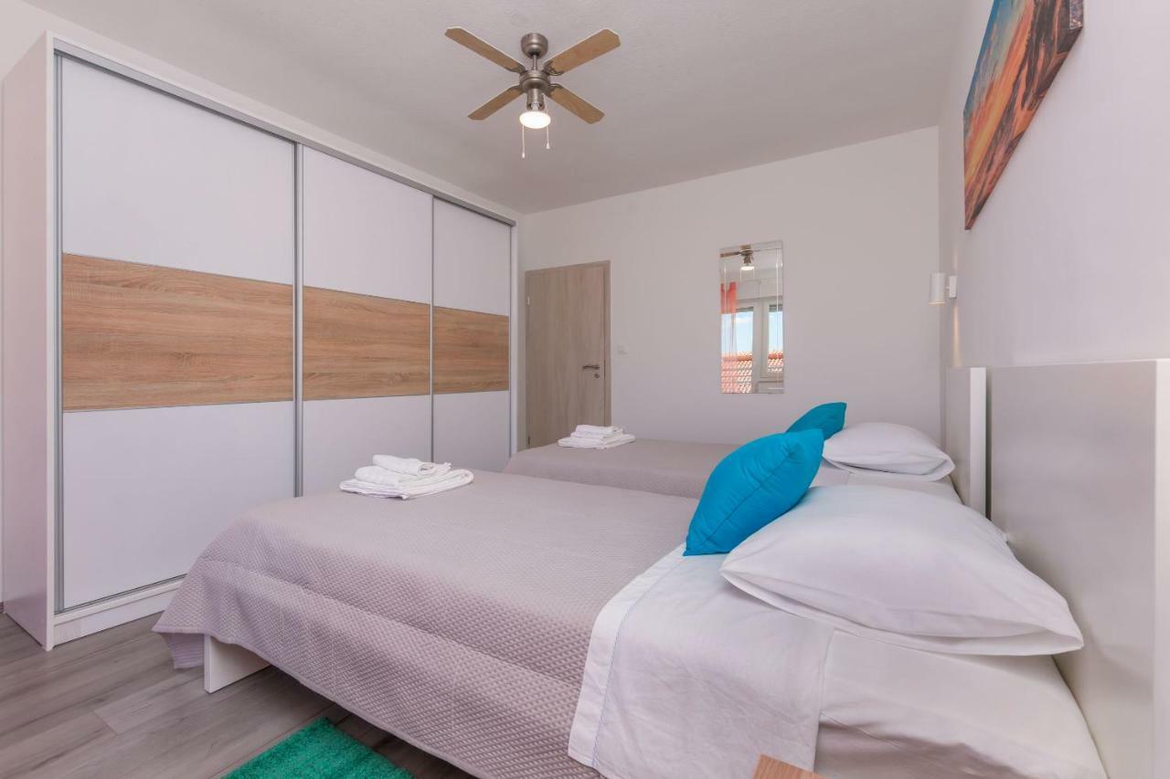 Apartment Adrian Omiš Εξωτερικό φωτογραφία